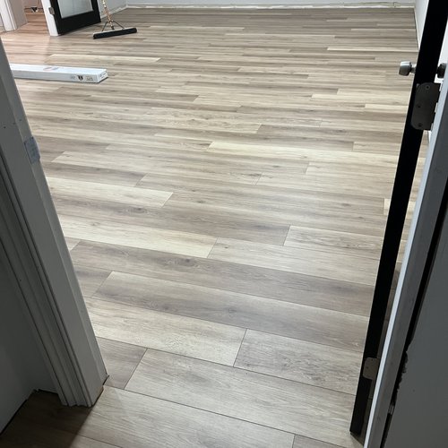 Queeley Project - Laminate